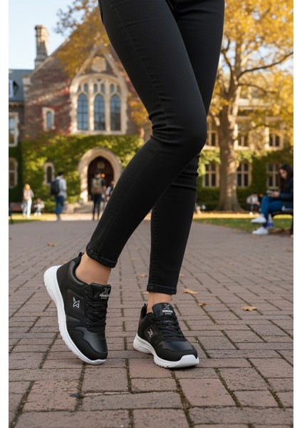 Siyah-Beyaz Esnek Hafif Unisex Spor Ayakkabı Xstep 020-CILT G