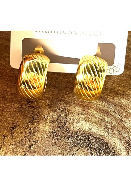 Gold Renk Lüks Gösterişli Figürlü Küpe fiyatları