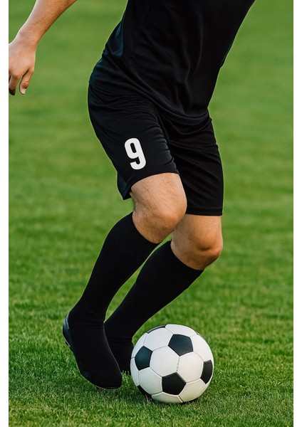 Erkek Siyah Futbol Şortu ve Çorabı Seti - Numara Baskılı Spor Kombin (9 Numara)