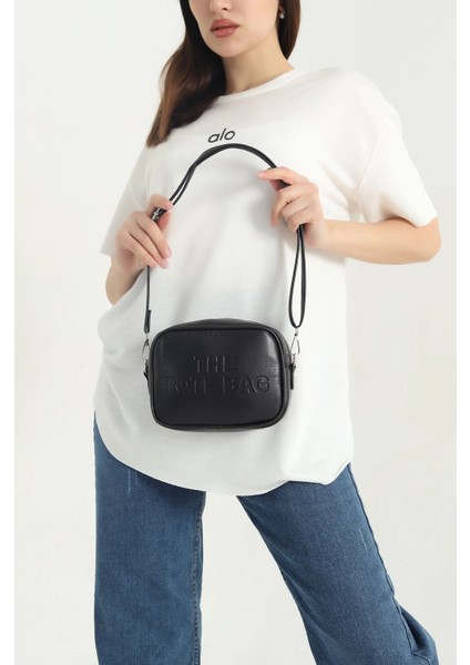 Siyah Yazı Detaylı Fermuarlı Kadın Omuz Çantası fiyatları