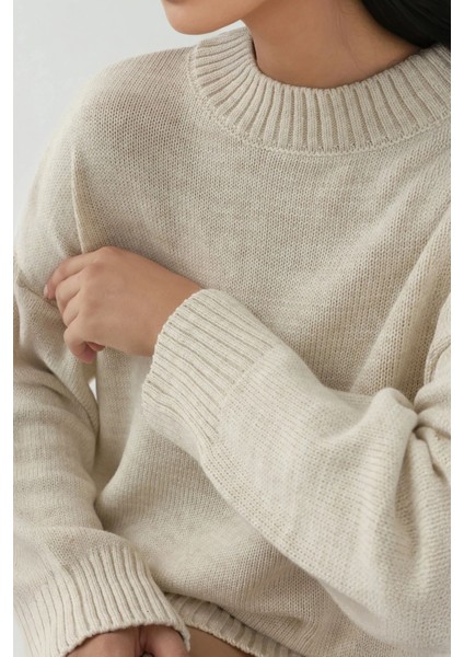 Kadın Bisiklet Yaka Relax Fit Yumuşak Triko Kazak Tozlu Beyaz indirimleri