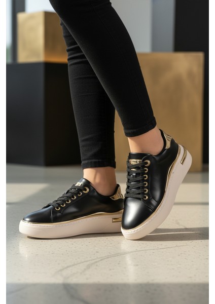 Siyah Bağcıklı Kadın Sneaker modelleri