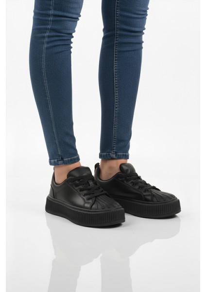 Siyah Bağcıklı Unisex Spor Ayakkabı