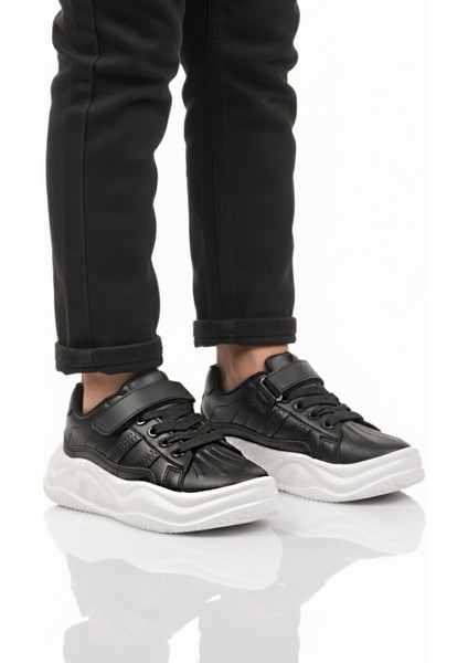 Siyah Beyaz Cırtlı Erkek Çocuk Spor Ayakkabı