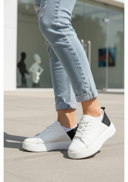 Beyaz Siyah Bağcıklı Unisex Spor Ayakkabı modelleri