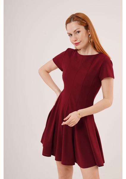 Önden Dikiş Detaylı Çan Model Bordo Elbise