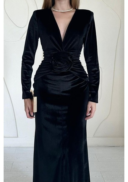 Siyah Önü Yırtmaçlı Güllü Elbise modelleri