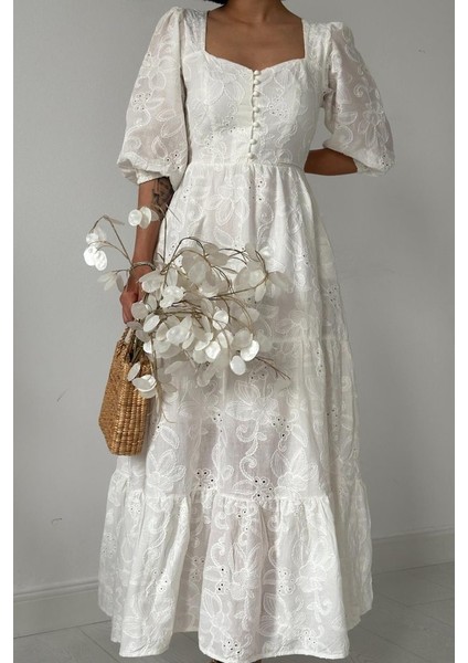 Beyaz Düğmeli Brode Elbise modelleri