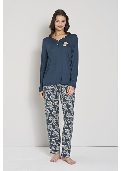 Kadın Büyük Beden Lacivert Düğmeli Yaka Çiçek Desenli Pijama Takımı C4T0N91