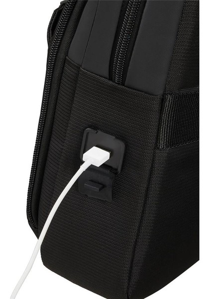KF9-09-001 14.1" Mysight USB Girişli Notebook Çantası Siyah fiyatları