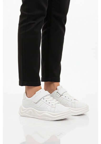 Beyaz Cırtlı Erkek Çocuk Spor Ayakkabı