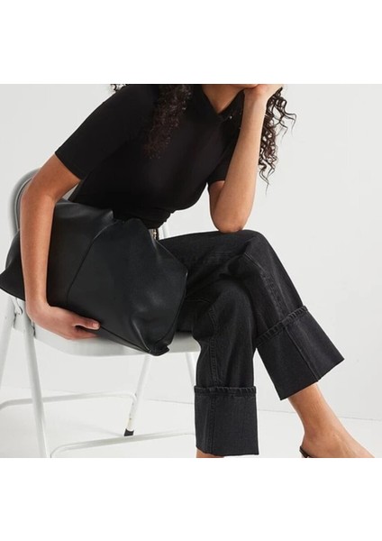 Kadın Siyah Kısa Kollu Body Yarım Boğaz indirimleri