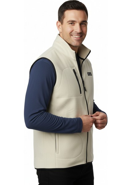 Erkek Kışlık Polar Yelek Önü ve Cepleri Fermuarlı Hakim Yaka Rahat Kesim Tam Kalıp modelleri