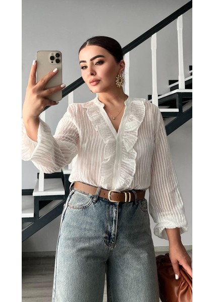 Beyaz Transparan Kendinden Dokulu Fırfırlı Gömlek modelleri