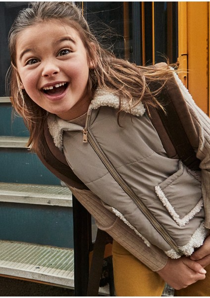 4313-16 Kız Çocuk Bej Yelek