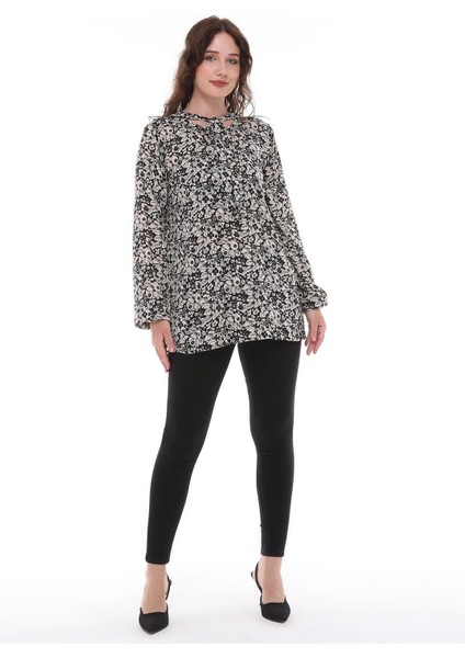 Çiçek Desenli Önden Bağcıklı Bluz