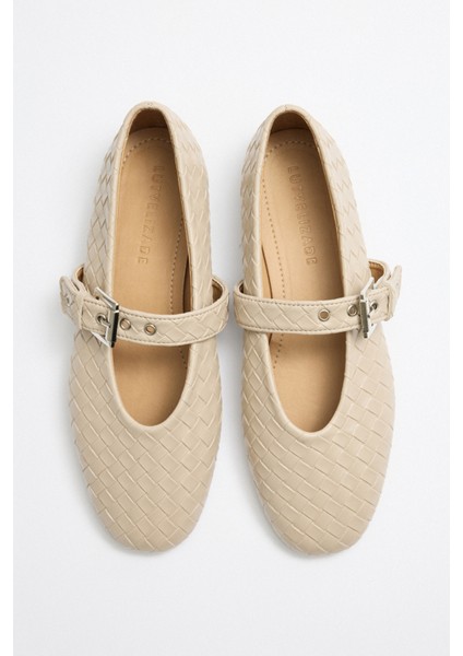 Babet 2503 - Gümüş Toka Detaylı Bej Örgü Kadın Babet fiyatları