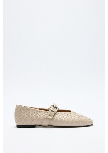 Babet 2503 - Gümüş Toka Detaylı Bej Örgü Kadın Babet indirimleri