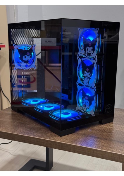 Gametech Kuromi Karakterli 7 Rgb Fanlı Akvaryum Kasa Siyah