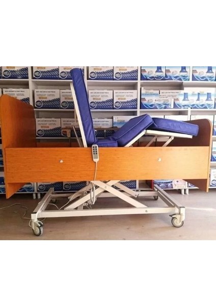 3 Motorlu Ahşap Ev Tipi Hasta Karyolası | 220 kg Taşıma Kapasiteli, Ayarlanabilir ve Konforlu