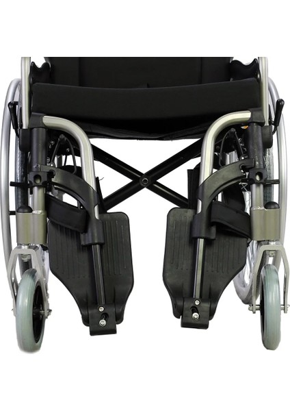 Poylin Alüminyum Hafif Tekerlekli Sandalye | Katlanabilir Çift Makaslı Şase, Çıkarılabilir Teker ve Ayaklık, Anti-Tipper Destekli P957