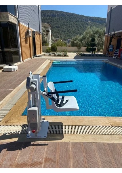 Nart Pool Engelli Havuz Asansörü | Yerli Imalat, Paslanmaz Gövde ve 150 kg Taşıma Kapasitesi