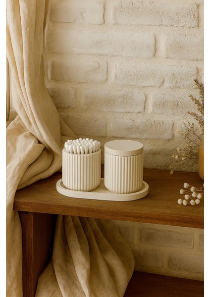 Banyo ve Makyaj Organizer Seti – 4 Parçalı Modern Tasarım, Çizgili Kapaklı Kutu & Tepsili Düzenleyici fırsatları