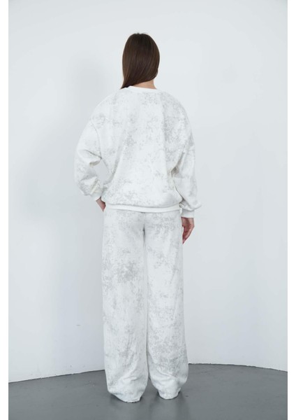 Oversize Sweatshirt & Geniş Paça Eşofman Altı Takım-Ekru-Gri Baskılı modelleri