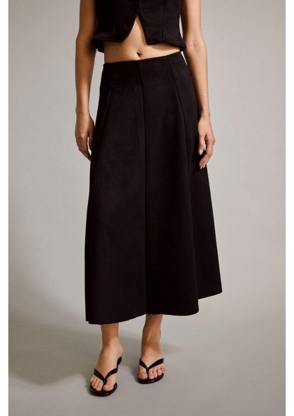 Süet Pileli Midi Etek G2744AX25AU modelleri