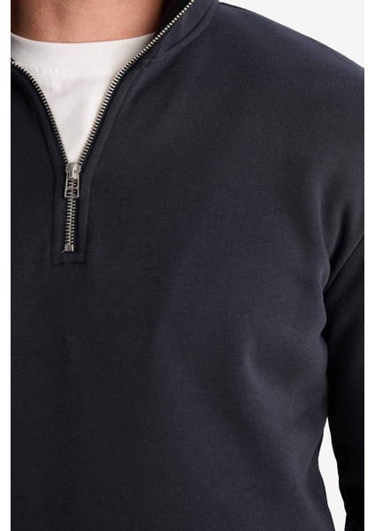 Regular Fit Dik Yaka Yarım Fermuarlı İçi Yumuşak Tüylü Basic Düz Sweatshirt X7405AZ25AU