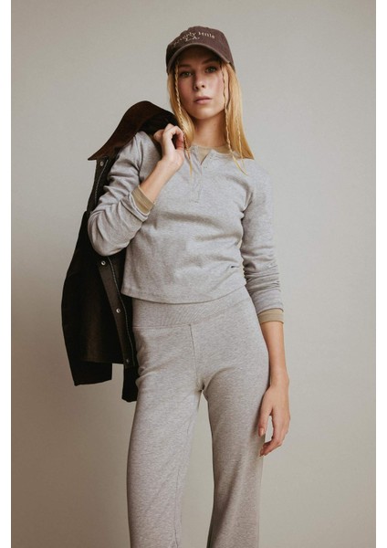 Fitted Düğmeli Yaka Ribana Uzun Kollu Tişört E7680AX25AU fiyatları