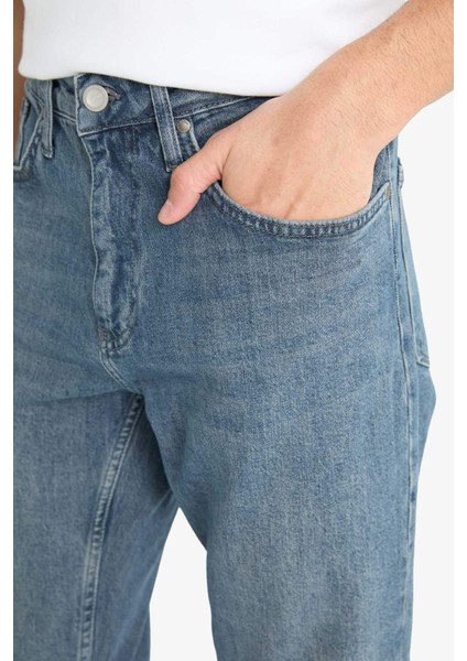 Slim Tapered Fit Dar Kalıp Normal Bel Daralan Paça Jean Pantolon G1300AX25AU