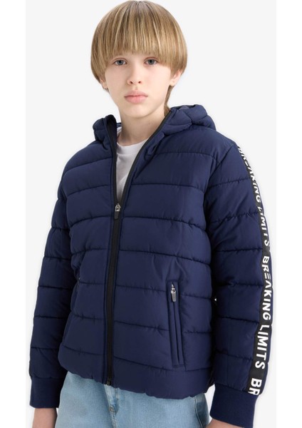 Erkek Çocuk Su Geçirmez Kapüşonlu Polar Astarlı Fermuarlı Şişme Mont E8389A825WN