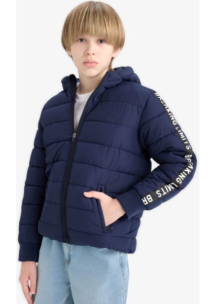 Erkek Çocuk Su Geçirmez Kapüşonlu Polar Astarlı Fermuarlı Şişme Mont E8389A825WN modelleri