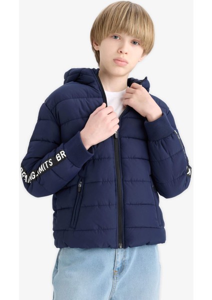 Erkek Çocuk Su Geçirmez Kapüşonlu Polar Astarlı Fermuarlı Şişme Mont E8389A825WN fırsatları