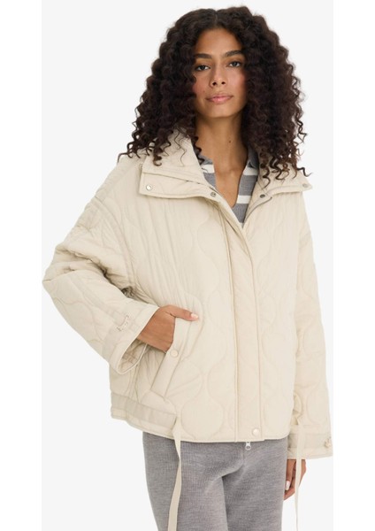 Su Geçirmez Regular Fit Çıtçıtlı Fermuarlı Kapitoneli Mont F3184AX25WN modelleri