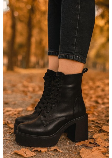 Kadın Bağcıklı Platform Topuklu Bot fiyatları