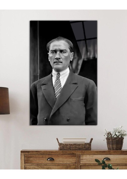 Atatürk Portre Siyah Beyaz Cam Tablo Hediyelik Büyük Tablo Ev Ofis Dekoru fiyatları