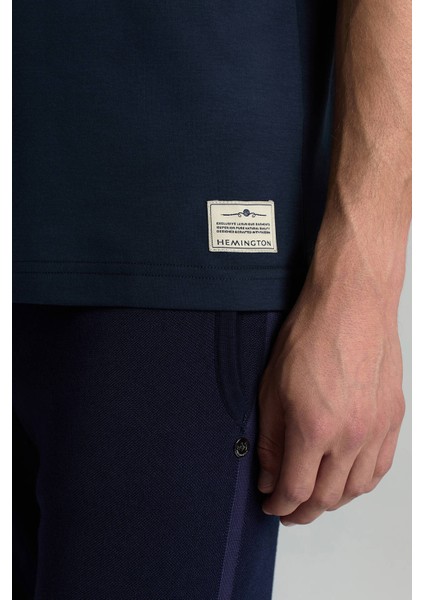 Saf Pamuk Bisiklet Yaka Lacivert Basic T-Shirt fırsatları