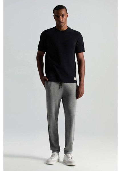 Saf Pamuk Bisiklet Yaka Siyah Basic T-Shirt fiyatları