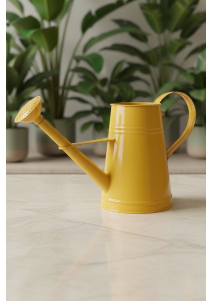 Stella 3 Litre Metal Çiçek Bahçe Sulama Kabı Sarı - Modern Dekoratif Çok Amaçlı Sulak