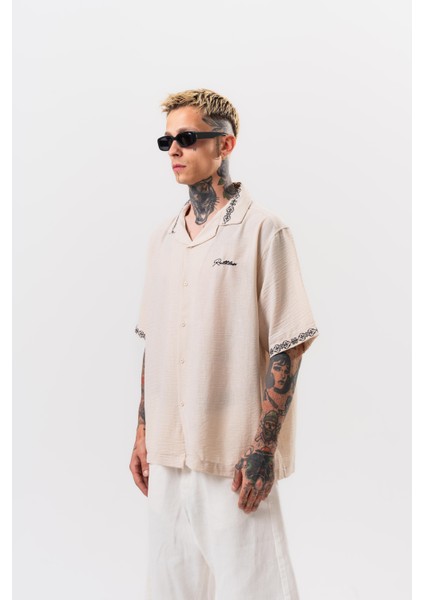 Erkek Ruthless Nakışlı Oversize Gömlek Bej fiyatları