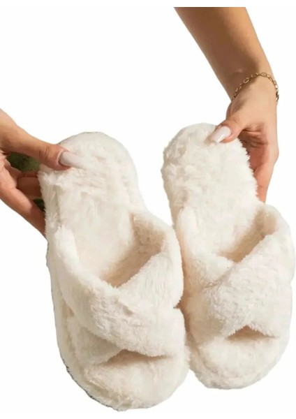 Tüylü Beyaz Ev Terliği fiyatları