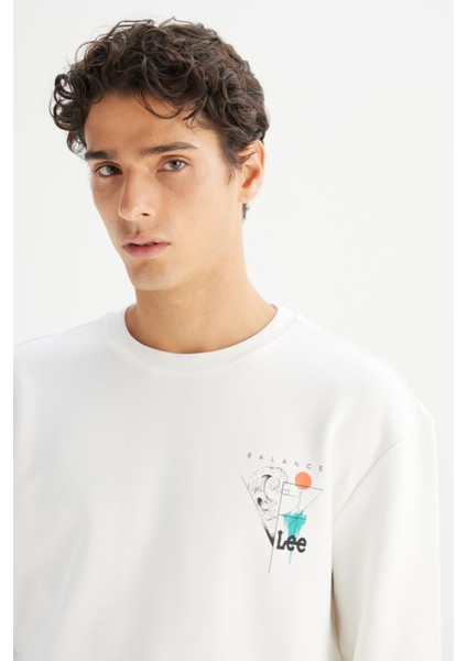 Regular Fit Normal Kesim Bisiklet Yaka Baskılı Kırık Beyaz Sweatshirt fırsatları