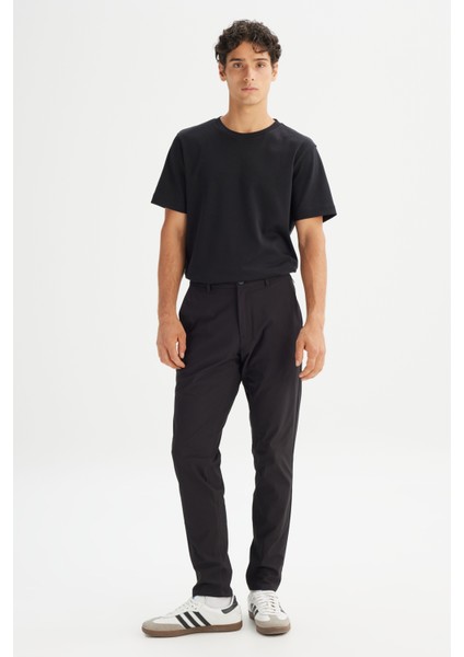 Regular Fit Normal Kesim Normal Bel Yan Cep Detaylı Siyah Casual Pantolon modelleri
