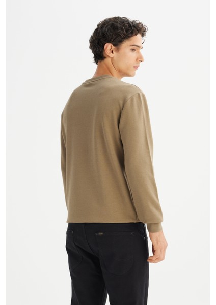 Regular Fit Normal Kesim Bisiklet Yaka Baskılı Haki Sweatshirt indirimleri