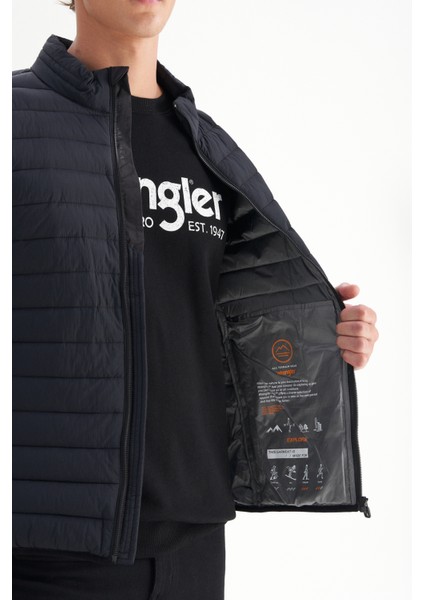 Regular Fit Normal Kesim Dik Yaka Cepli Şişme Mont fırsatları