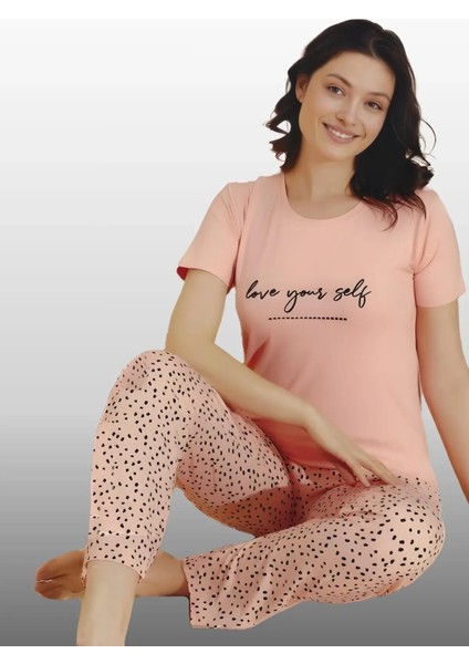 Kadın Pembe Renk Likralı Yumuşak Dokulu Kısa Kol Pijama Takımı fiyatları