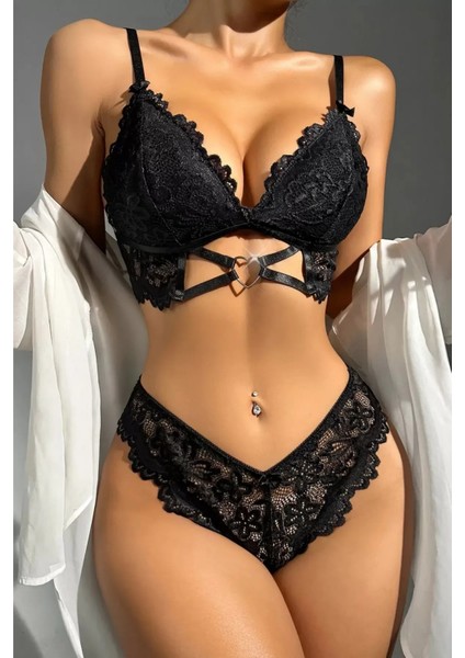 Kadın Siyah Lastik Detaylı Çapraz Dantel Kalp Tokalı Iç Çamaşır Takımı indirimleri