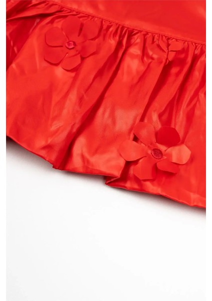 Kırmızı Yağmurluk indirimleri